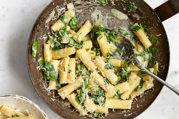 One-Pot Pasta Recipe With Goat’s Cheese And Spinach