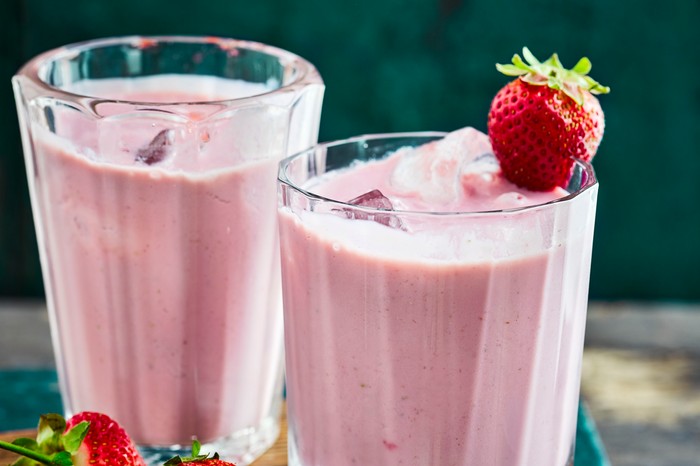 Vegan Strawberry and Banana Smoothie Recipe