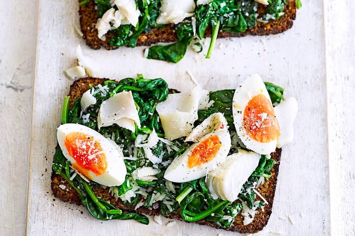 Smoked haddock and spinach rye toasts